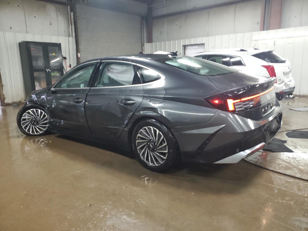 2024 Hyundai Sonata Hybrid - zdjęcie 2