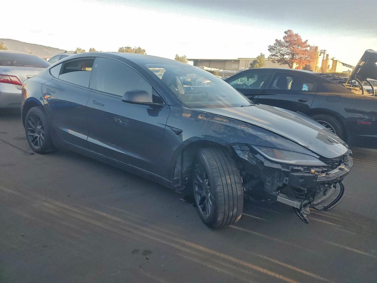 2024 Tesla Model 3 - zdjęcie 4