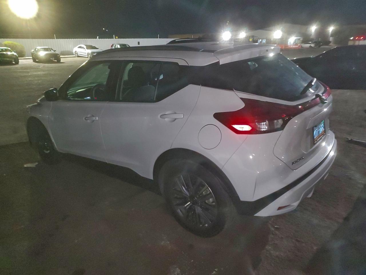 2021 Nissan Kicks - zdjęcie 2