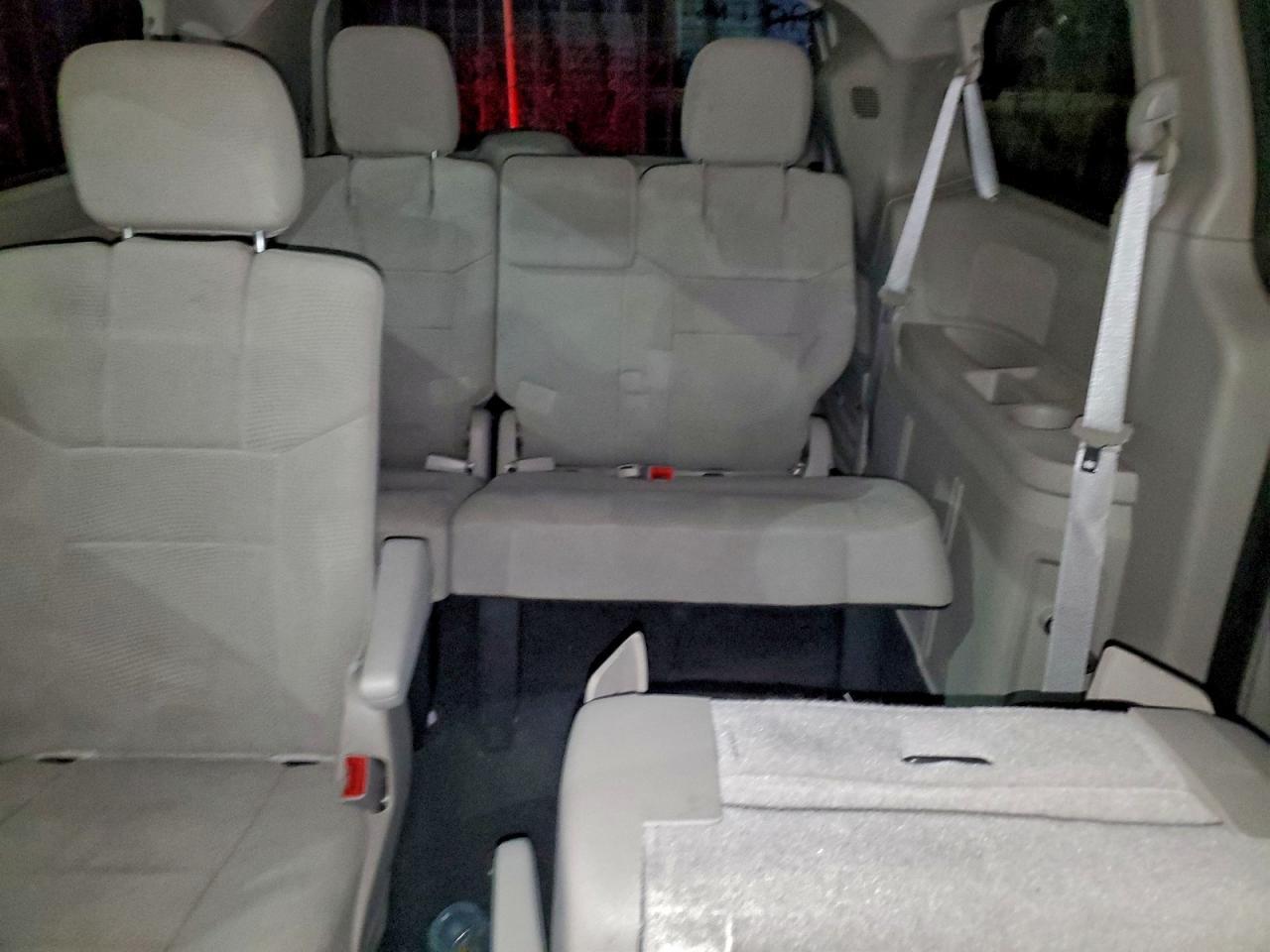 2014 Dodge Caravan - zdjęcie 10