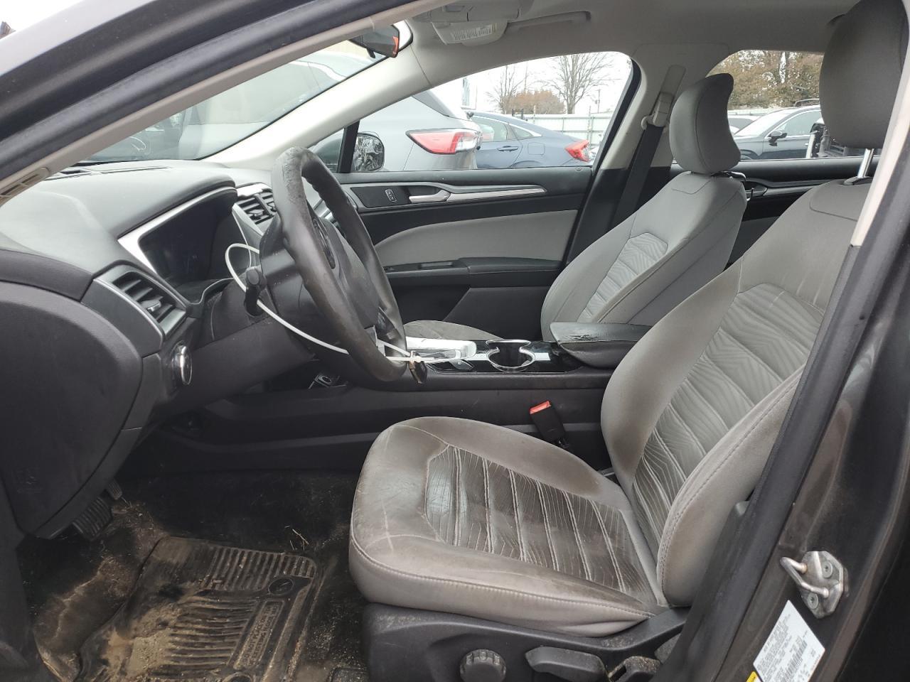 2016 Ford Fusion S - zdjęcie 7