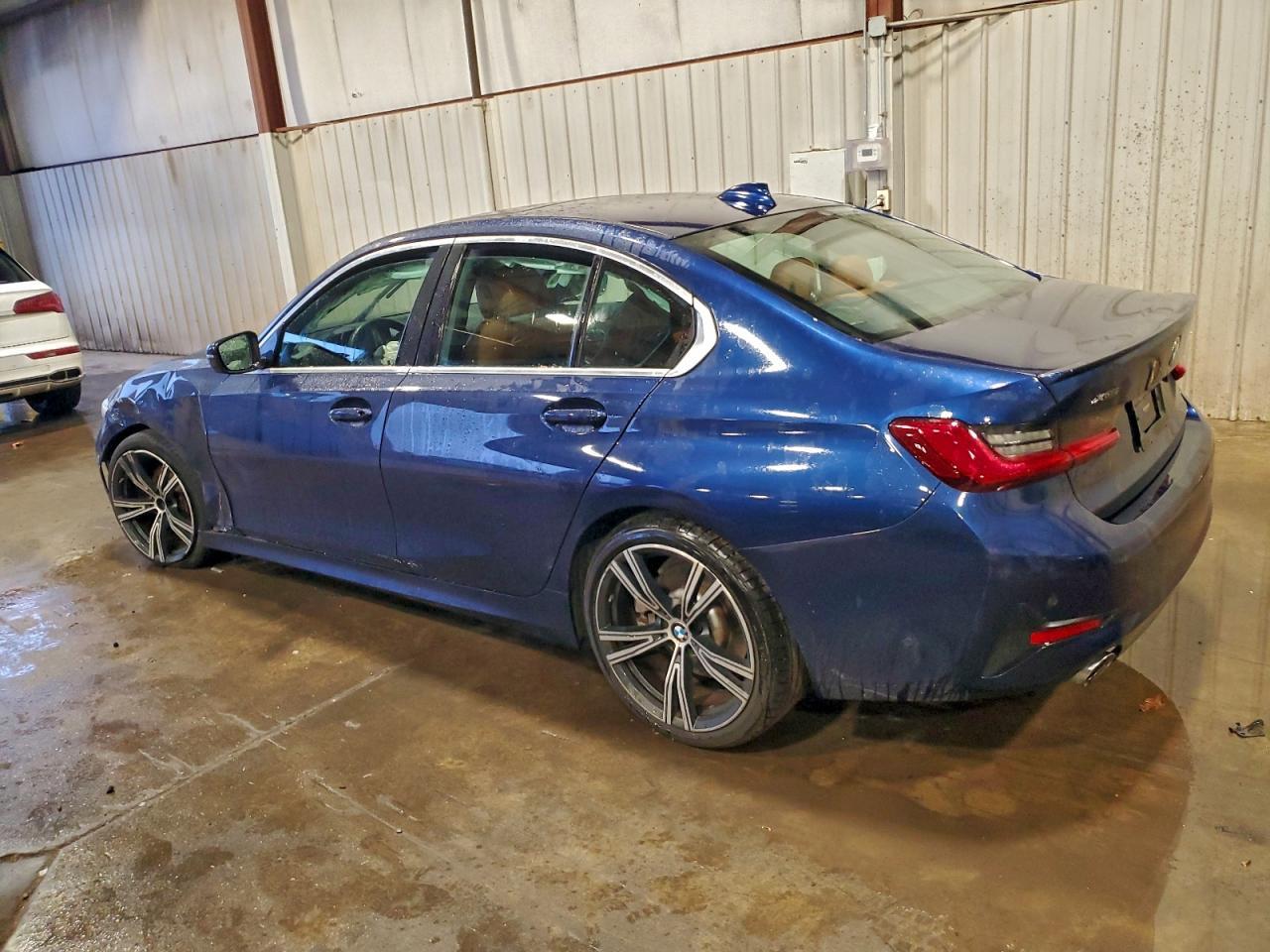 2020 BMW 330Xi - zdjęcie 2