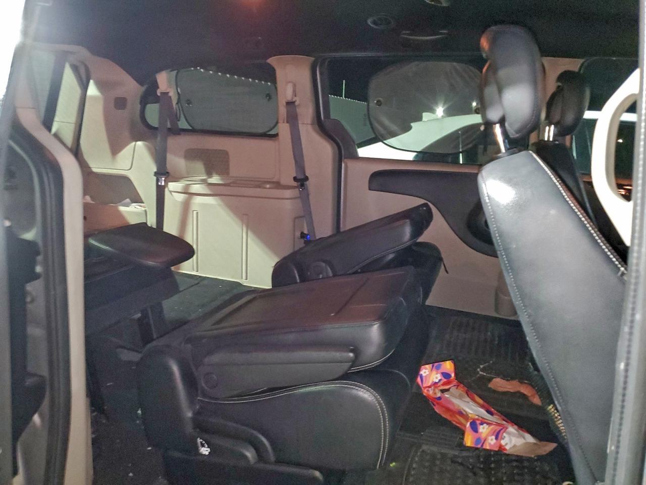 2018 Dodge Caravan - zdjęcie 10