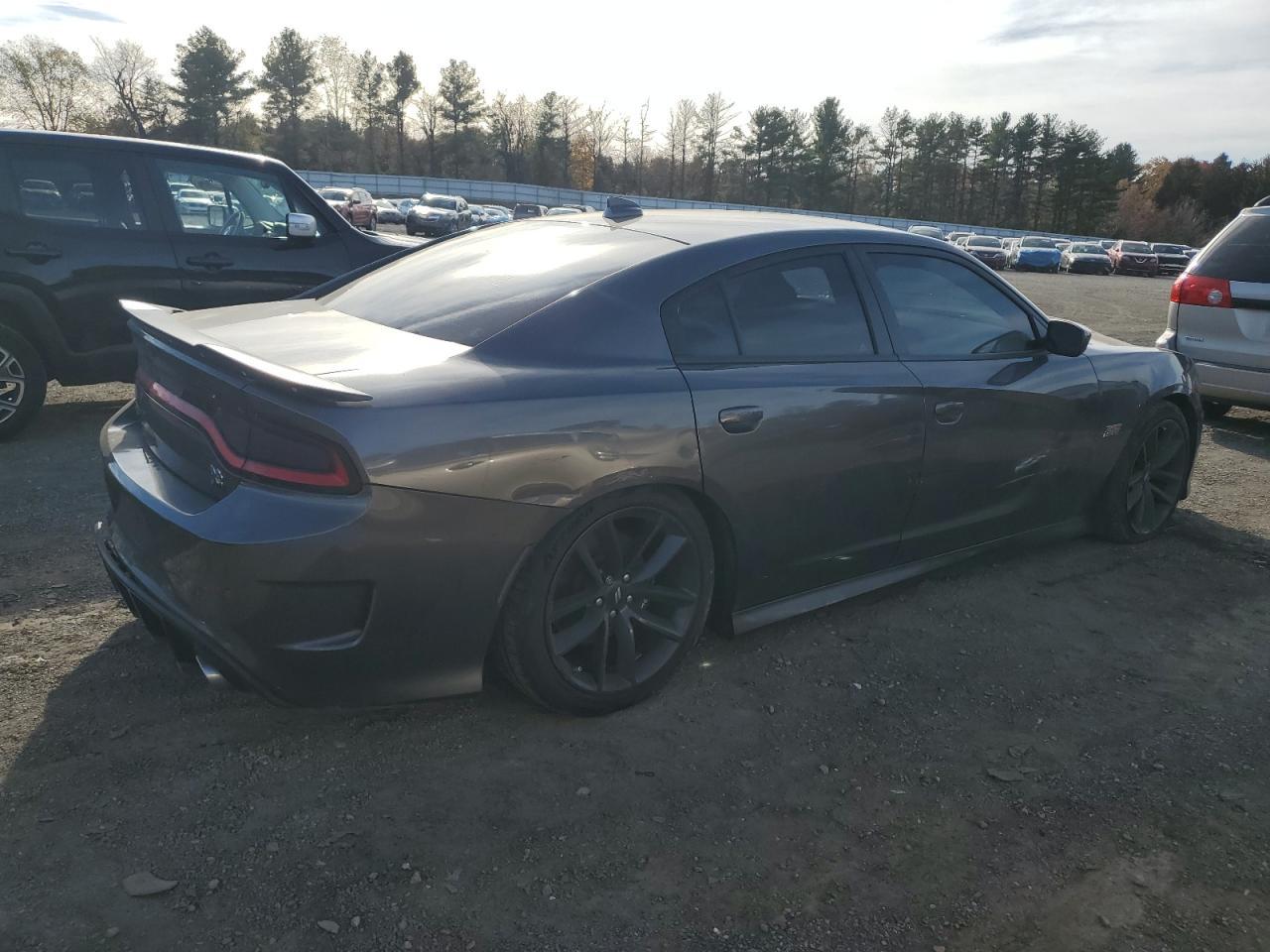 2019 Dodge Charger Scat Pack - zdjęcie 3
