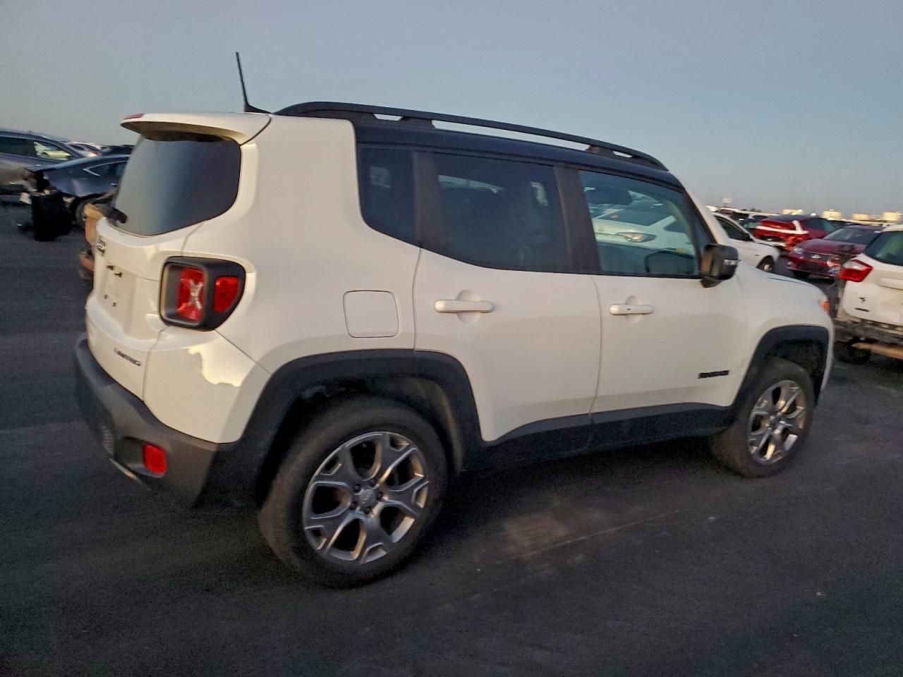 2020 Jeep Renegade - zdjęcie 3