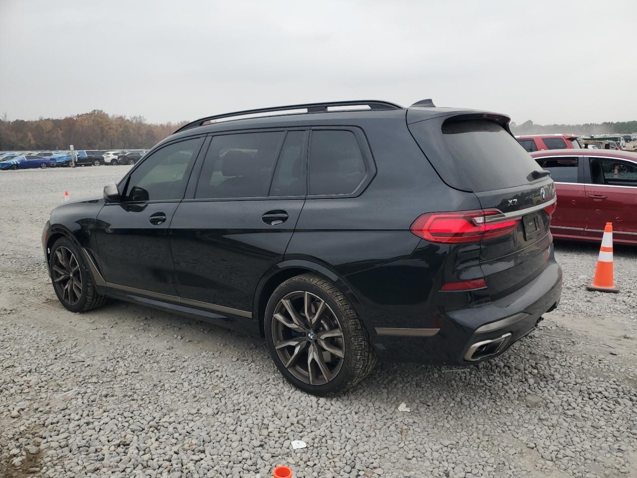 2022 BMW X7 M50I - zdjęcie 2