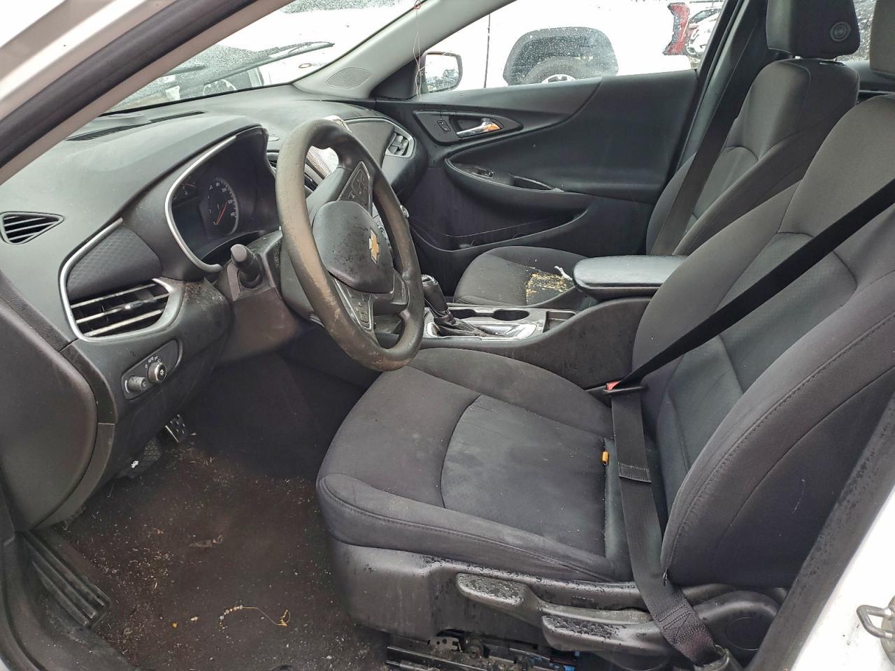 2017 Chevrolet Malibu Ls - zdjęcie 7