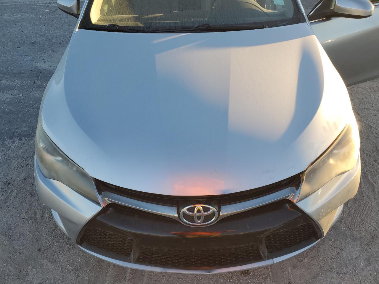 2017 Toyota Camry - zdjęcie 11