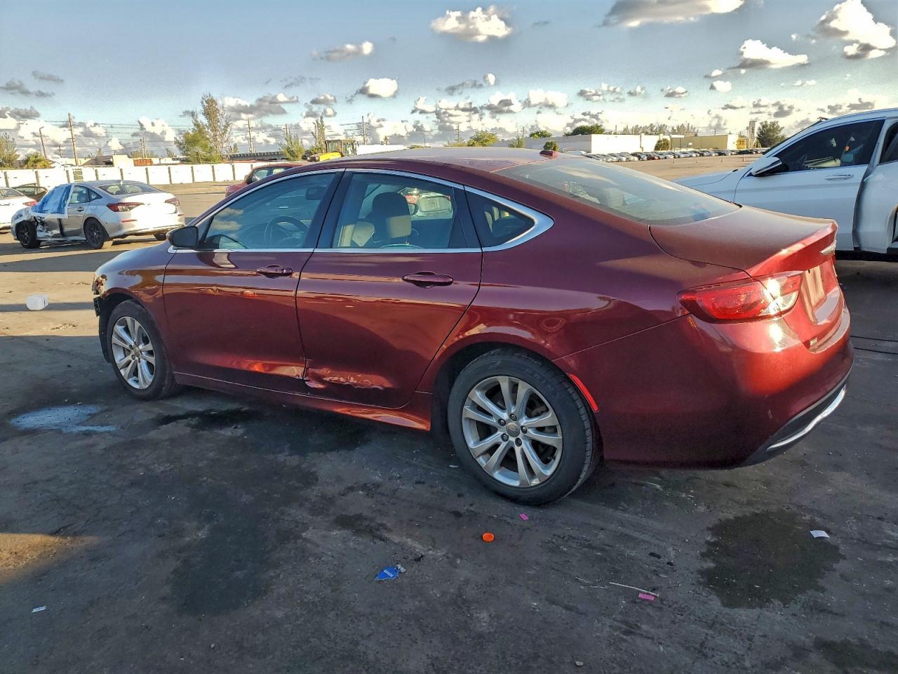 2015 Chrysler 200 - zdjęcie 2