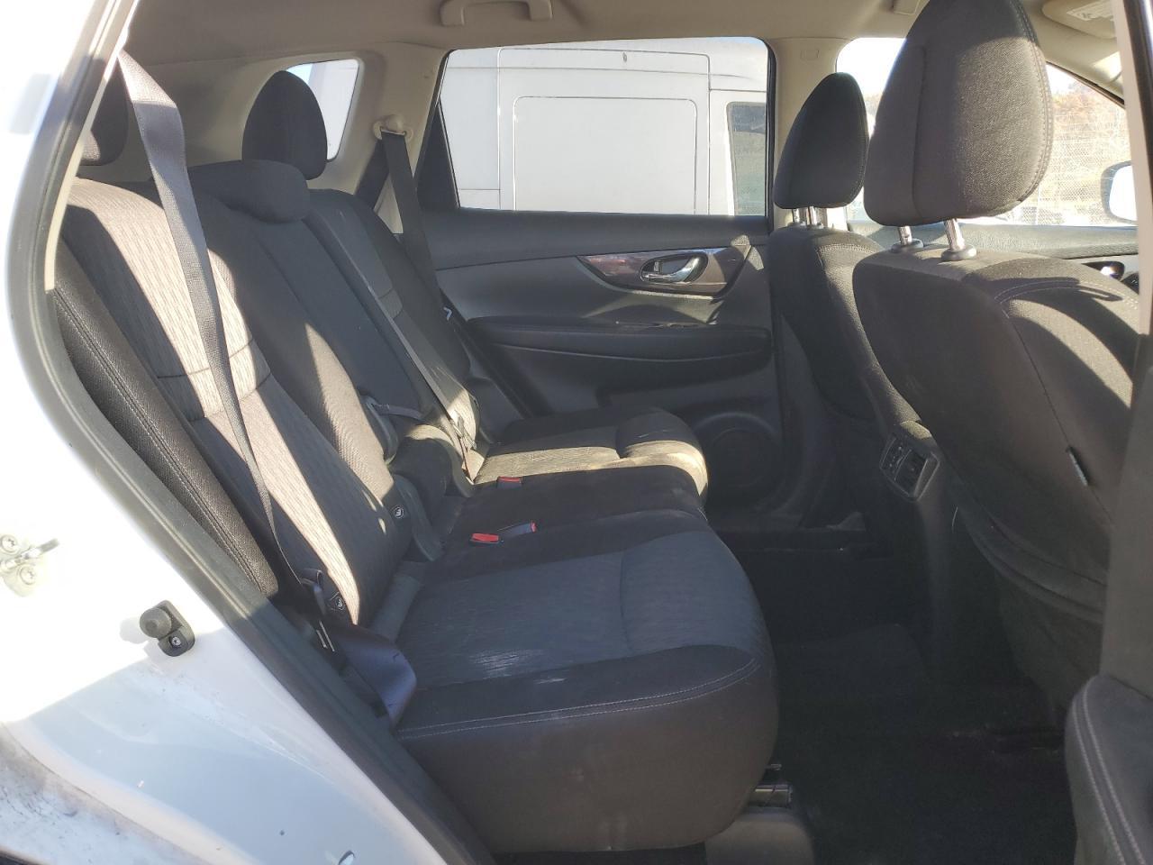 2018 Nissan Rogue - zdjęcie 11