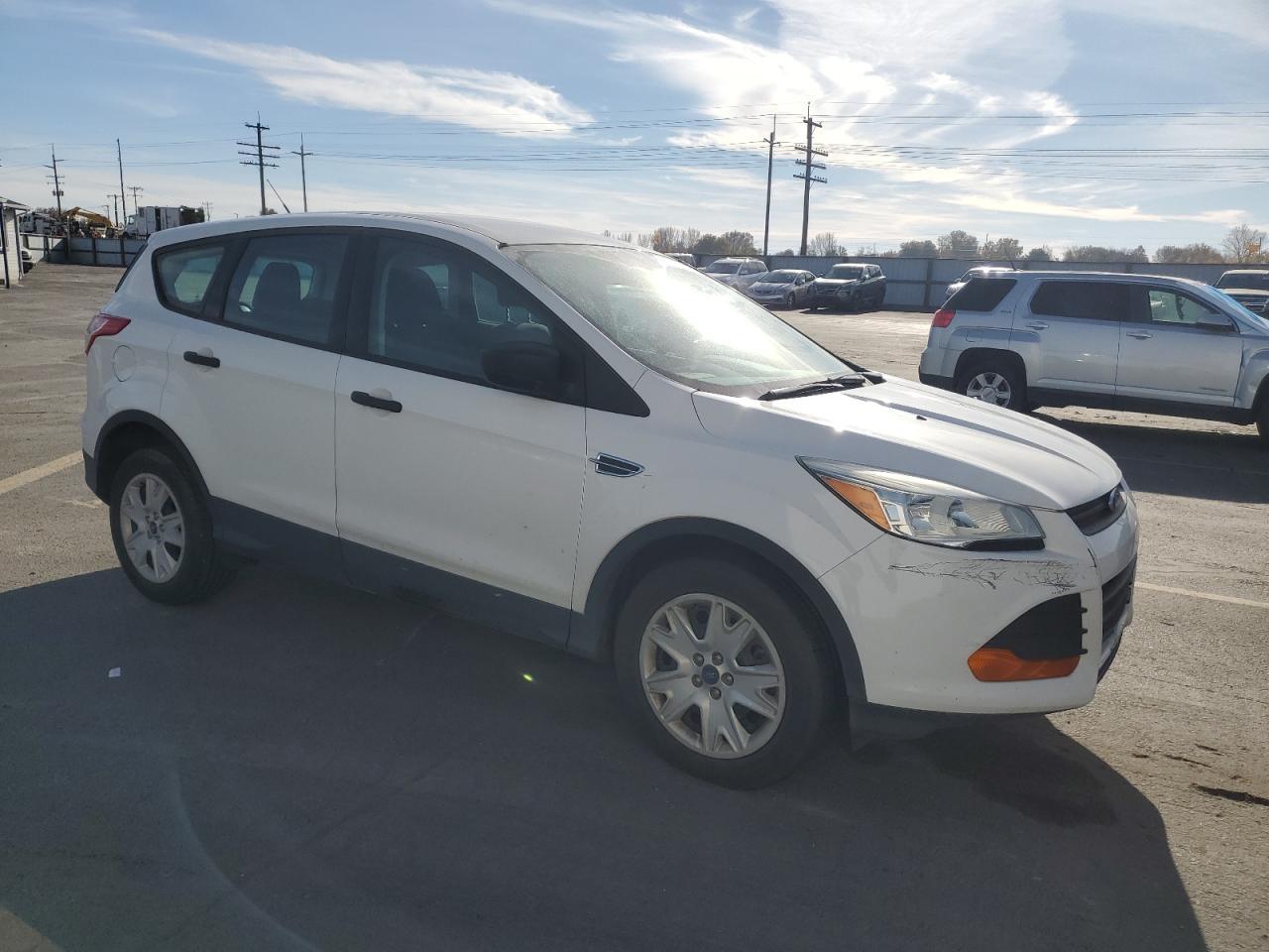 2015 Ford Escape S - zdjęcie 4