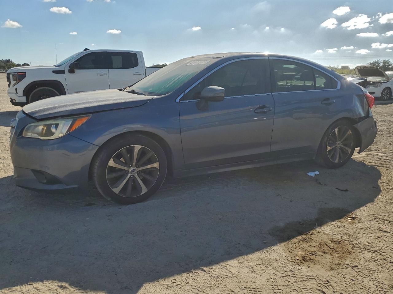 2016 Subaru Legacy - zdjęcie główne