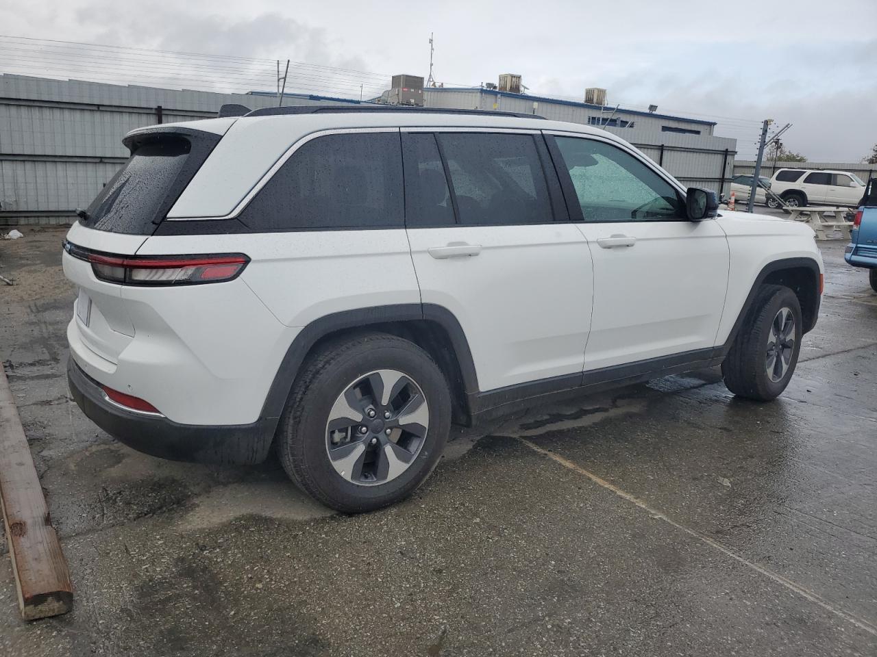 2024 Jeep Cherokee - zdjęcie 3