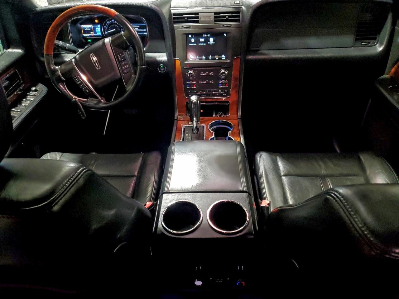 2016 Lincoln Navigator - zdjęcie 8