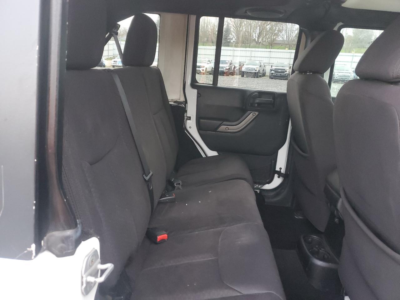 2013 Jeep Wrangler Unlimited Sport - zdjęcie 10