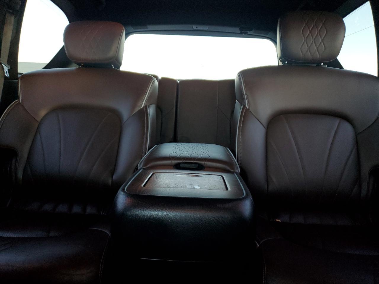2015 Infiniti QX80 - zdjęcie 10