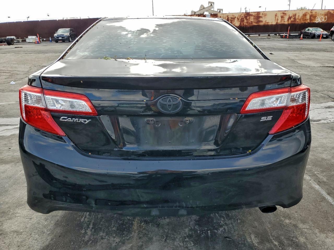 2014 Toyota Camry - zdjęcie 6