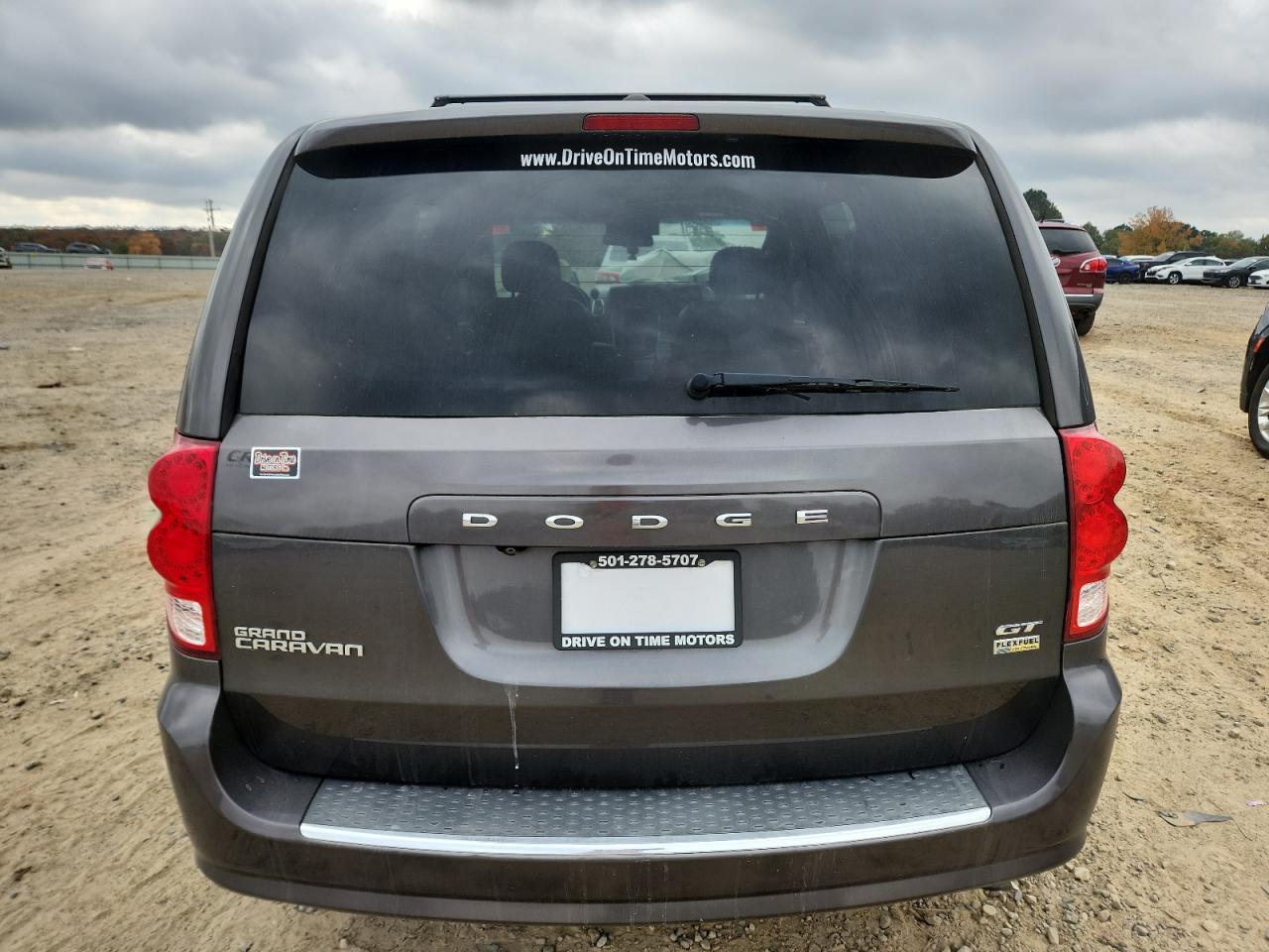 2017 Dodge Grand Caravan Gt - zdjęcie 6