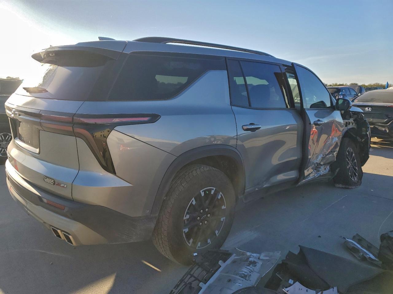 2025 Chevrolet Traverse - zdjęcie 3