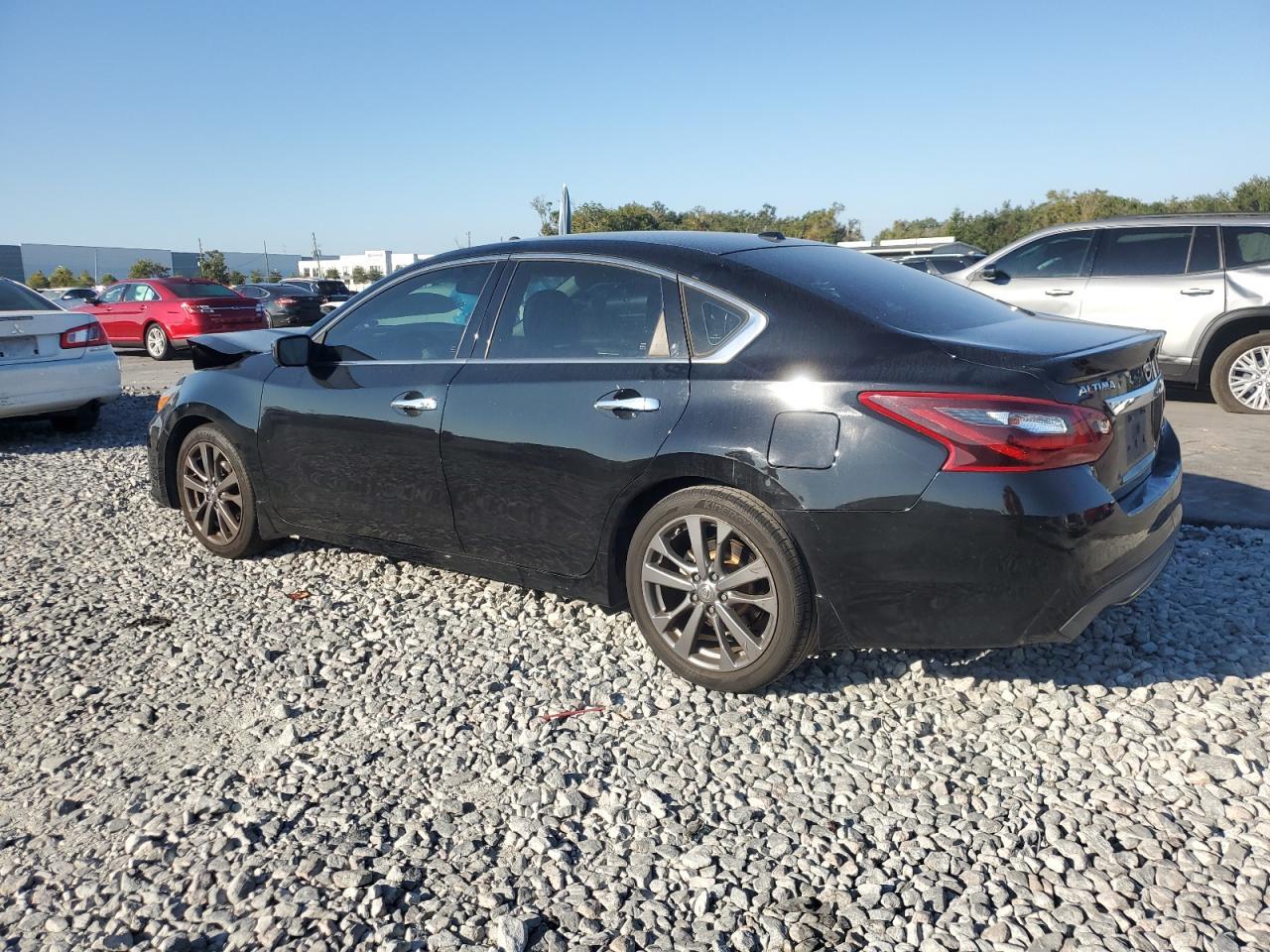 2018 Nissan Altima 2.5 - zdjęcie 2