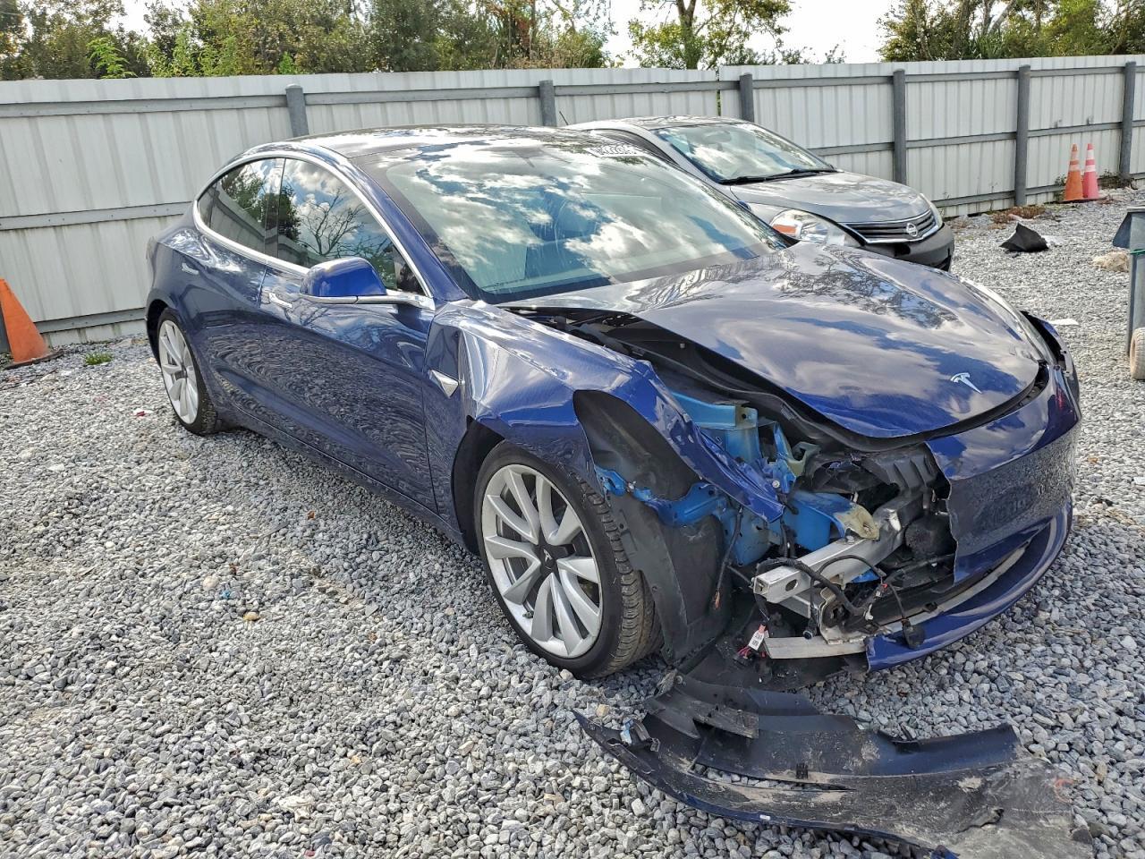 2020 Tesla Model 3 - zdjęcie 4