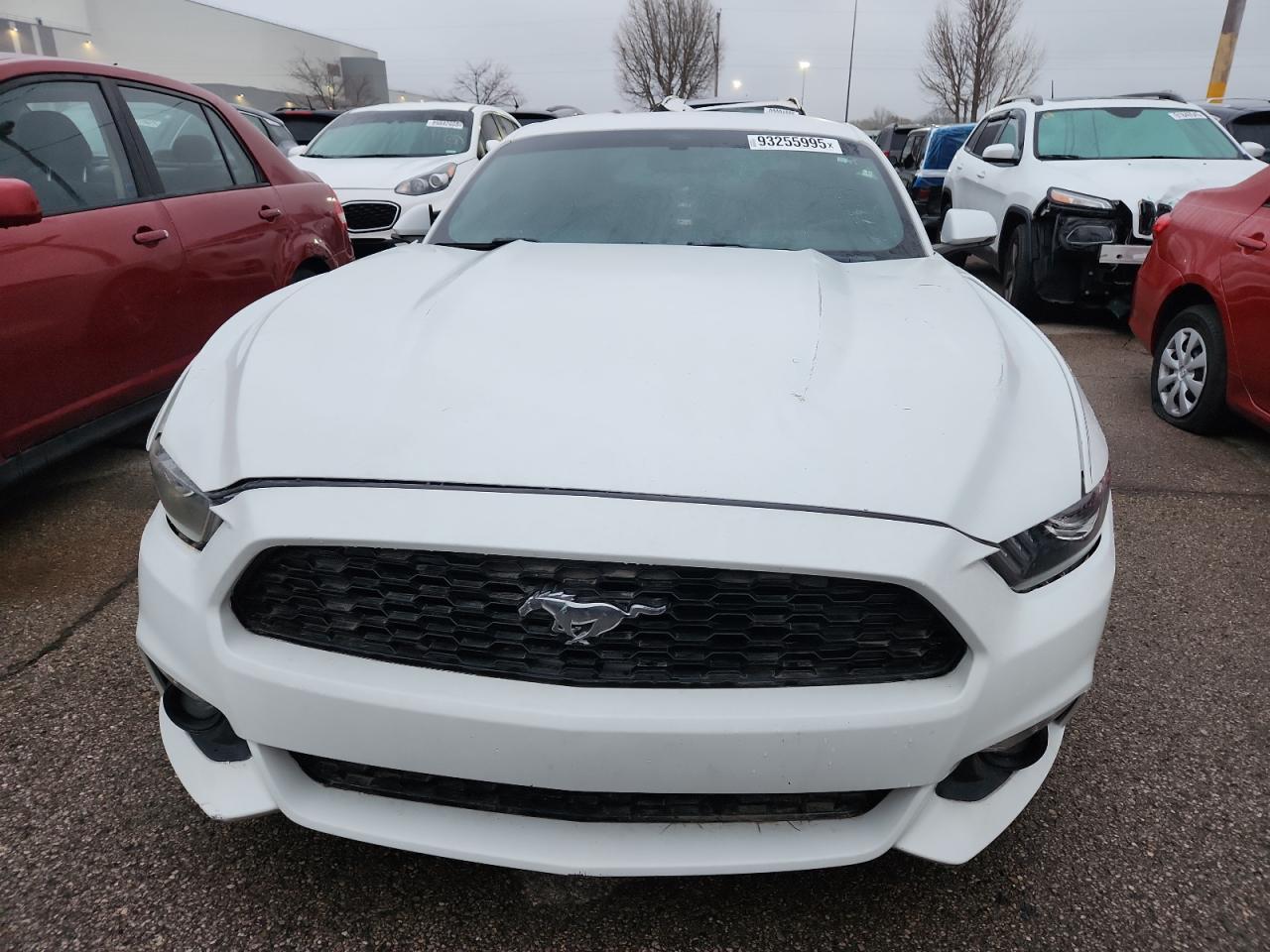 2015 Ford Mustang - zdjęcie 5