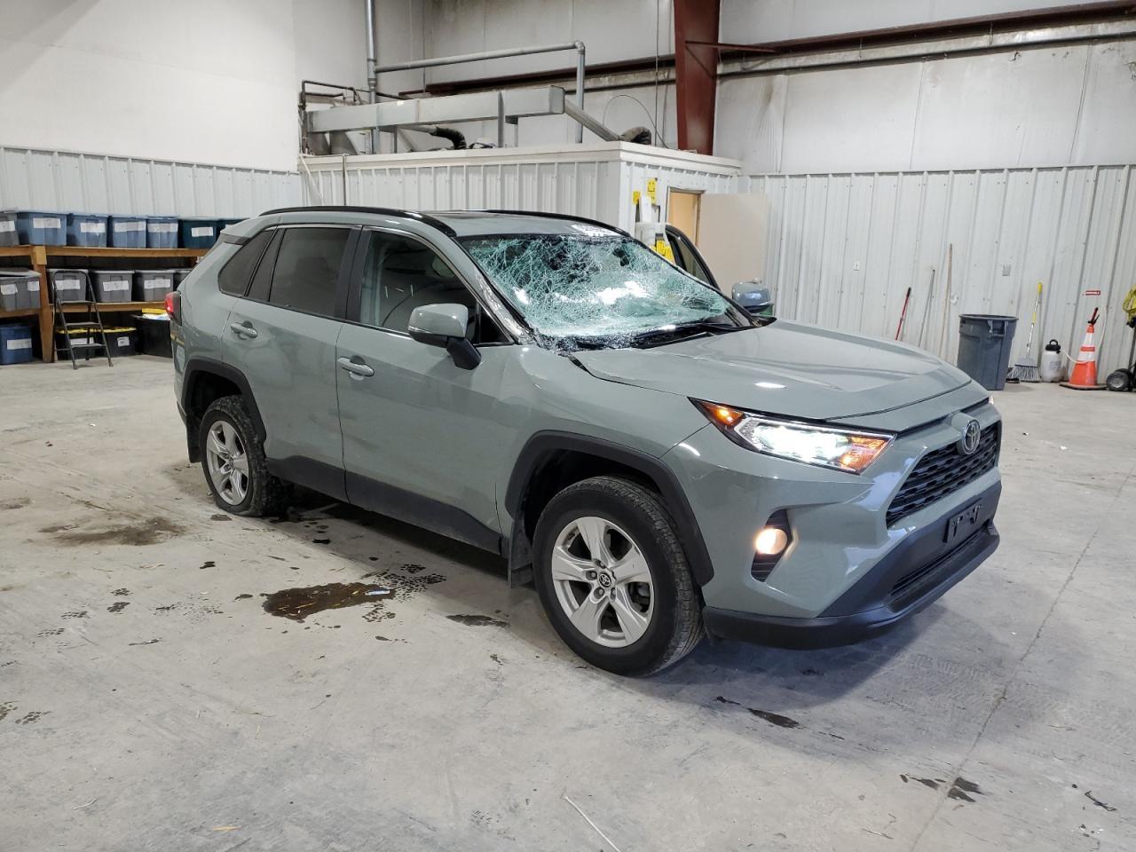 2021 Toyota RAV 4 - zdjęcie 4