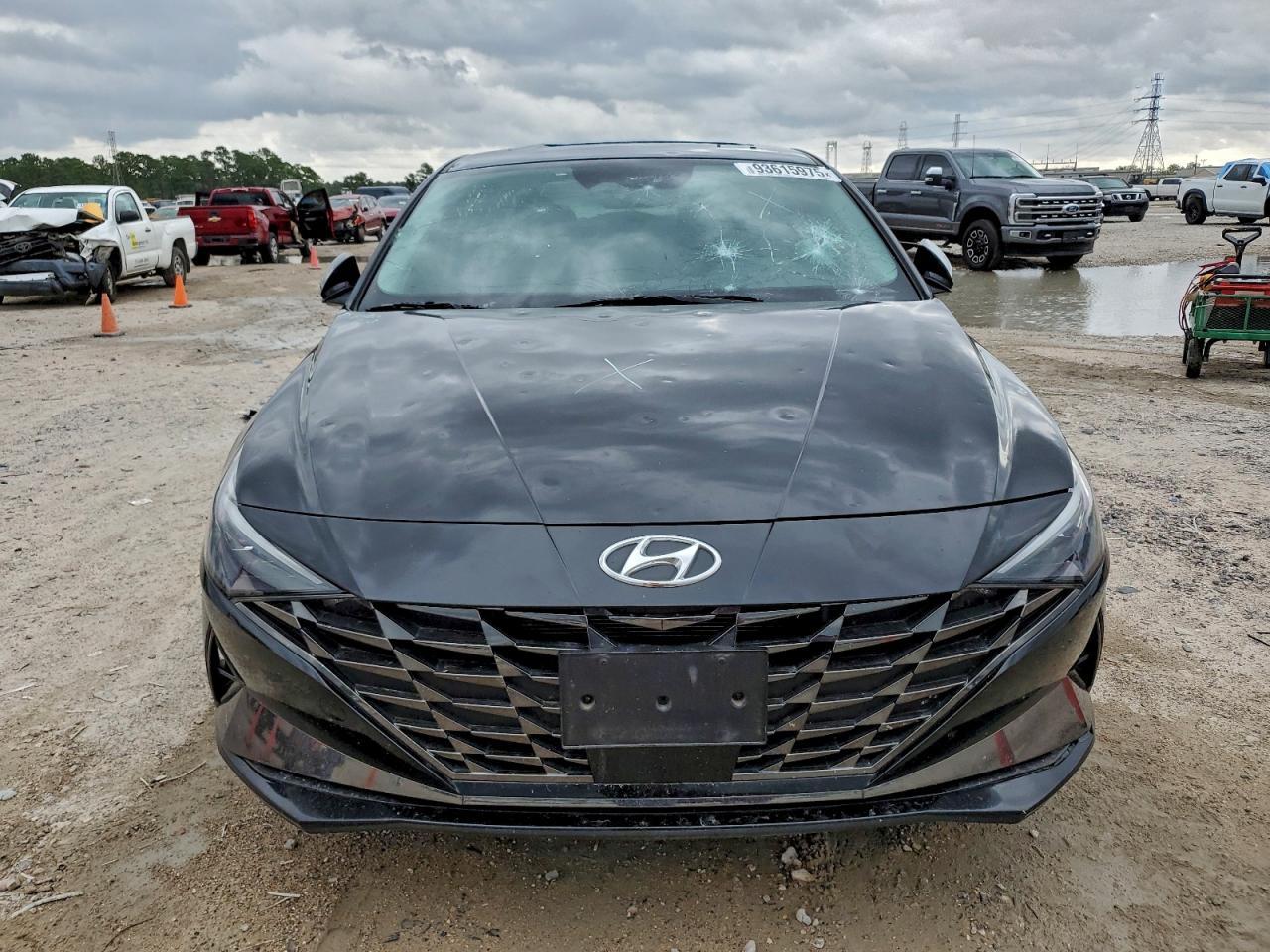 2023 Hyundai Elantra - zdjęcie 5