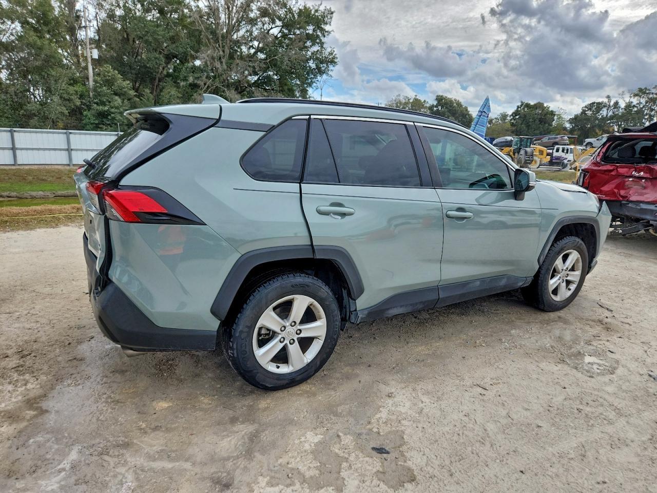 2021 Toyota RAV 4 - zdjęcie 3