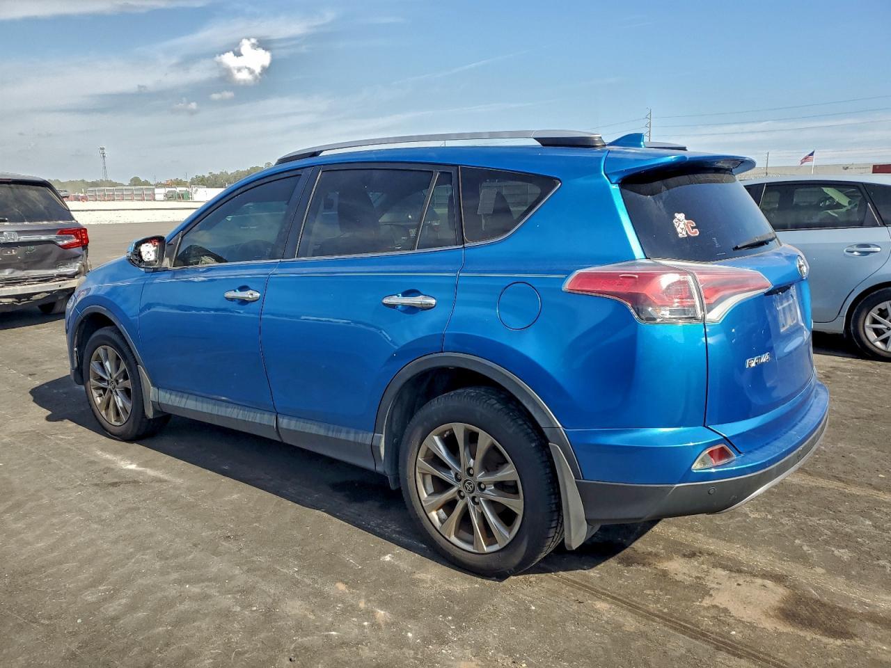 2016 Toyota RAV 4 - zdjęcie 2