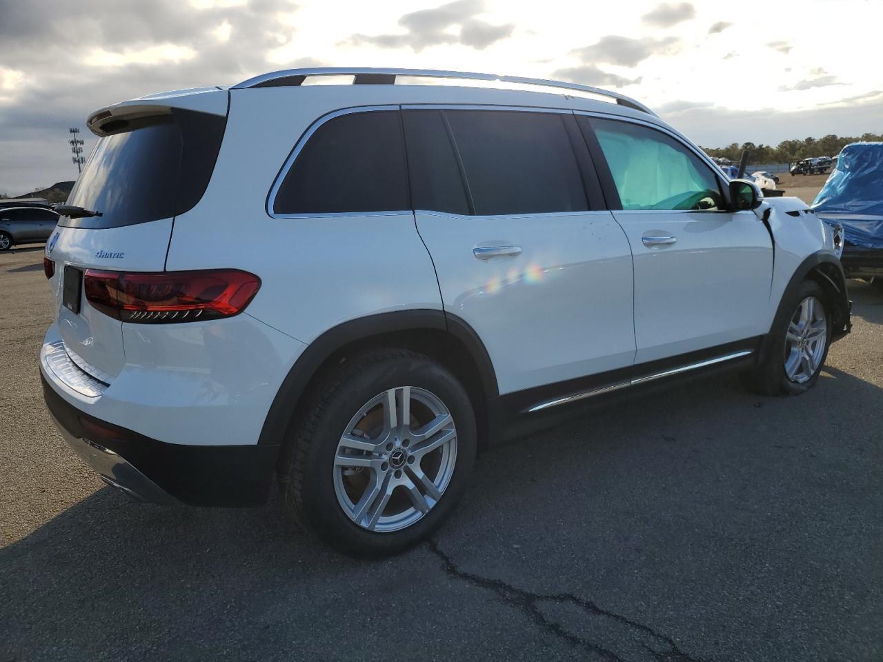 2023 Mercedes-Benz Glb 250 4Matic - zdjęcie 3