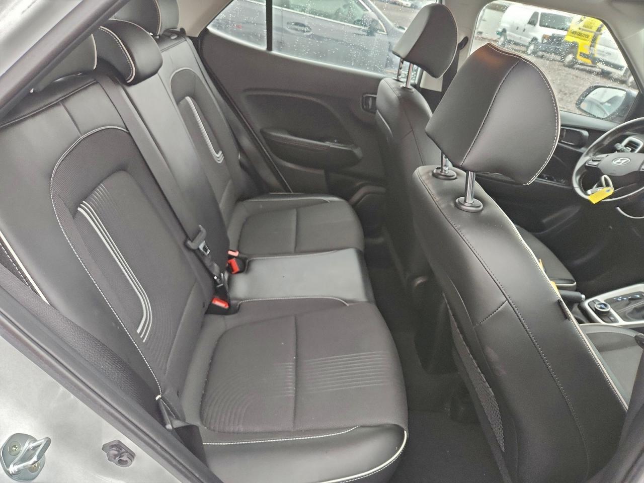 2022 Hyundai Venue Sel - zdjęcie 11