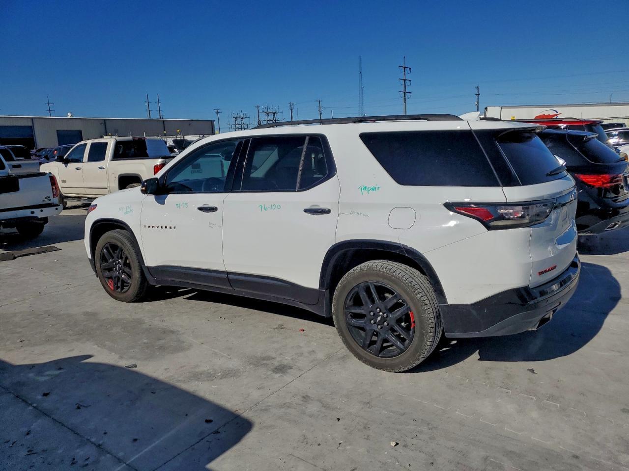 2020 Chevrolet Traverse Premier - zdjęcie 2
