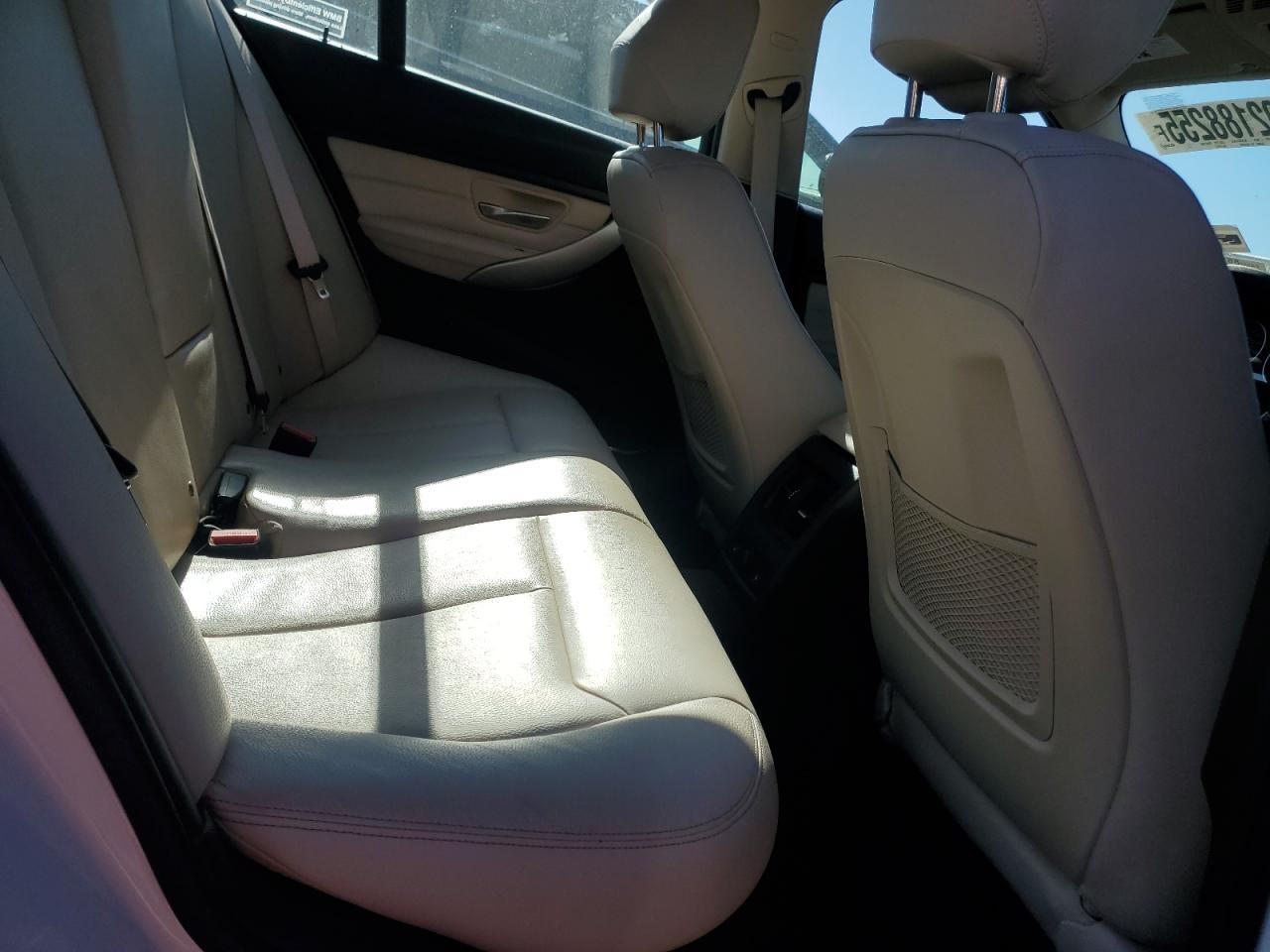 2015 BMW 320 I xDrive - zdjęcie 10