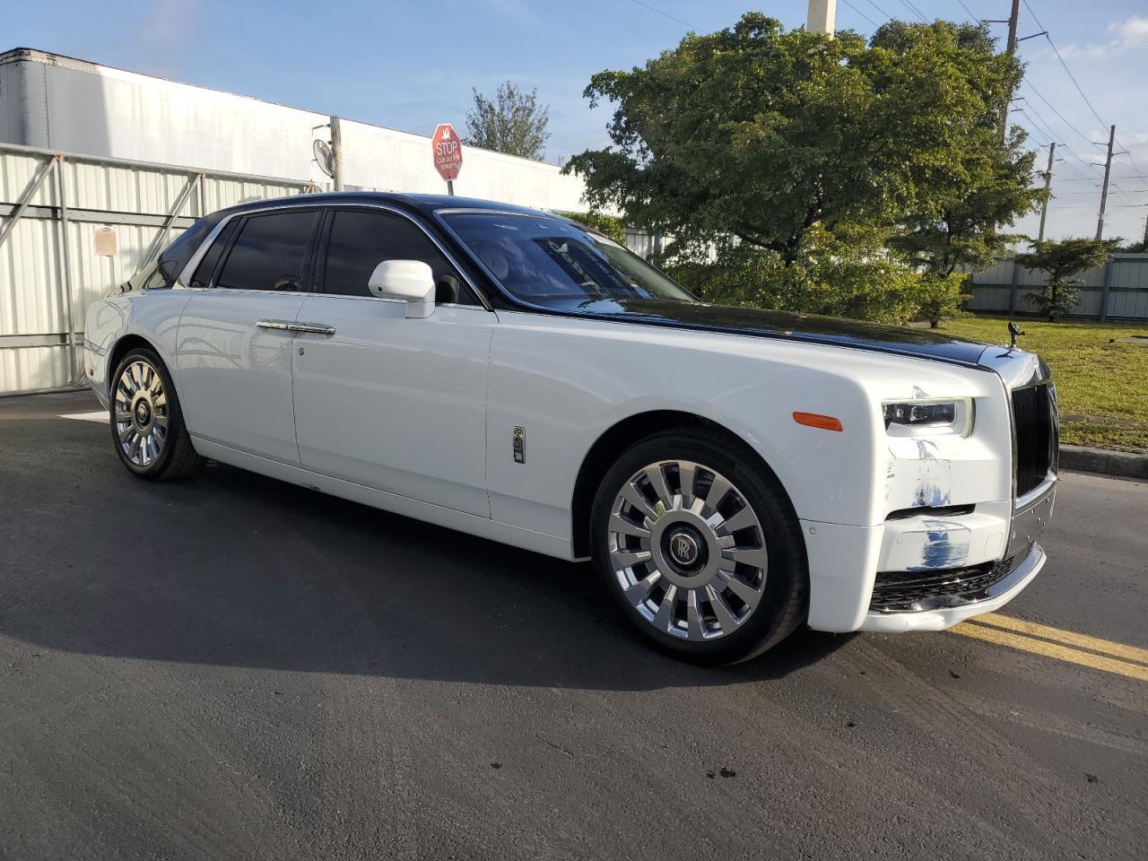 2022 Rolls-Royce Phantom - zdjęcie 4