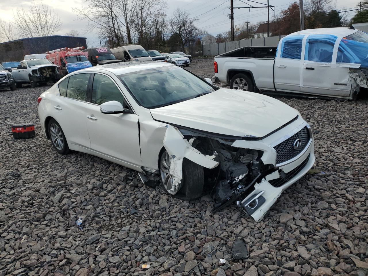2015 Infiniti Q50 - zdjęcie 4