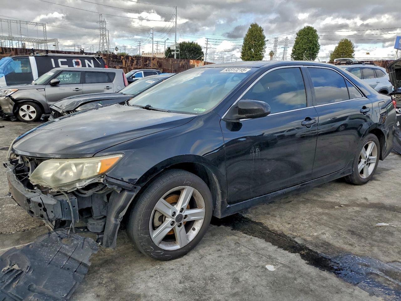 2014 Toyota Camry - zdjęcie główne