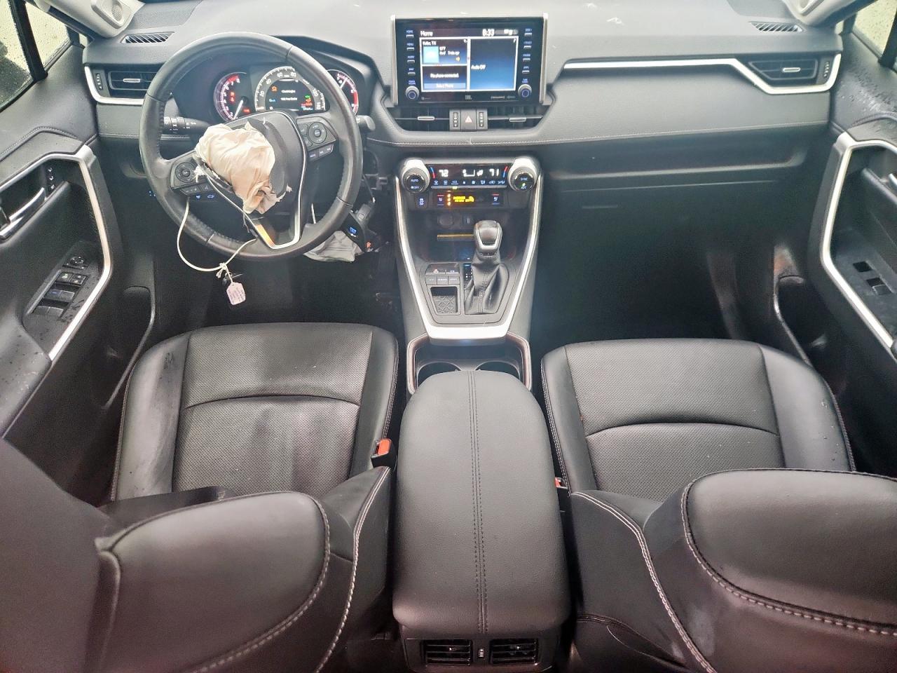 2020 Toyota RAV 4 - zdjęcie 8