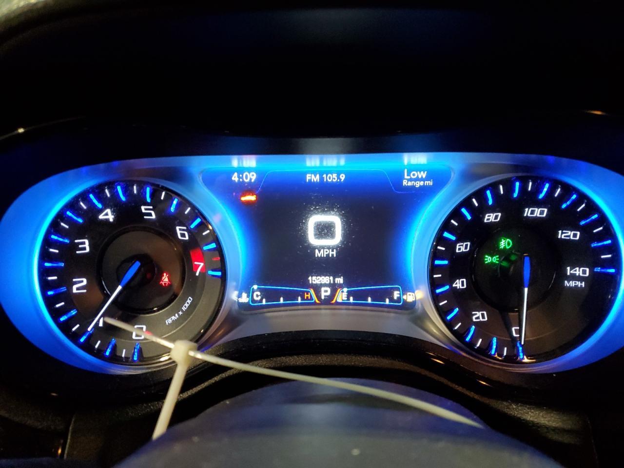 2018 Chrysler 300 S - zdjęcie 9