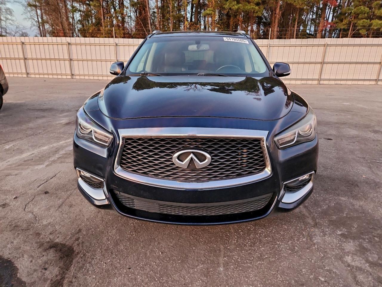 2016 Infiniti QX60 - zdjęcie 5