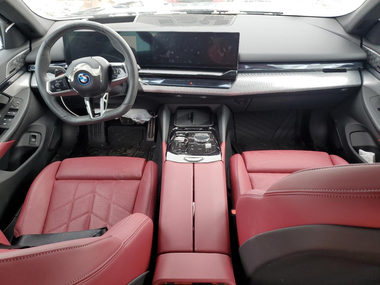 2025 BMW i5 - zdjęcie 8