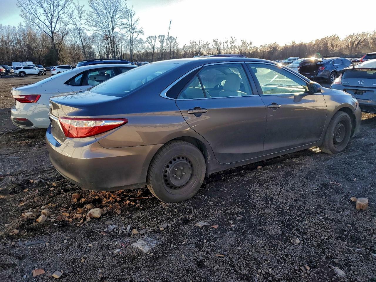 2015 Toyota Camry - zdjęcie 3
