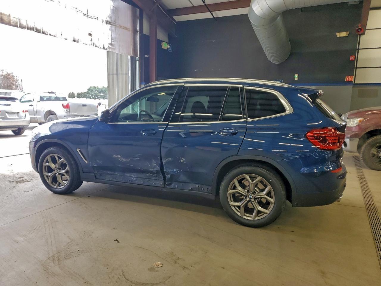 2021 BMW X3 - zdjęcie 2