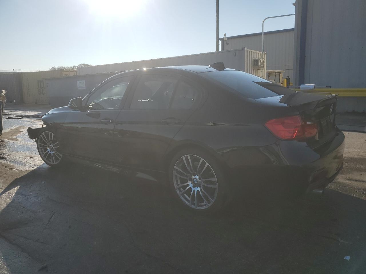 2015 BMW Seria 3 - zdjęcie 2