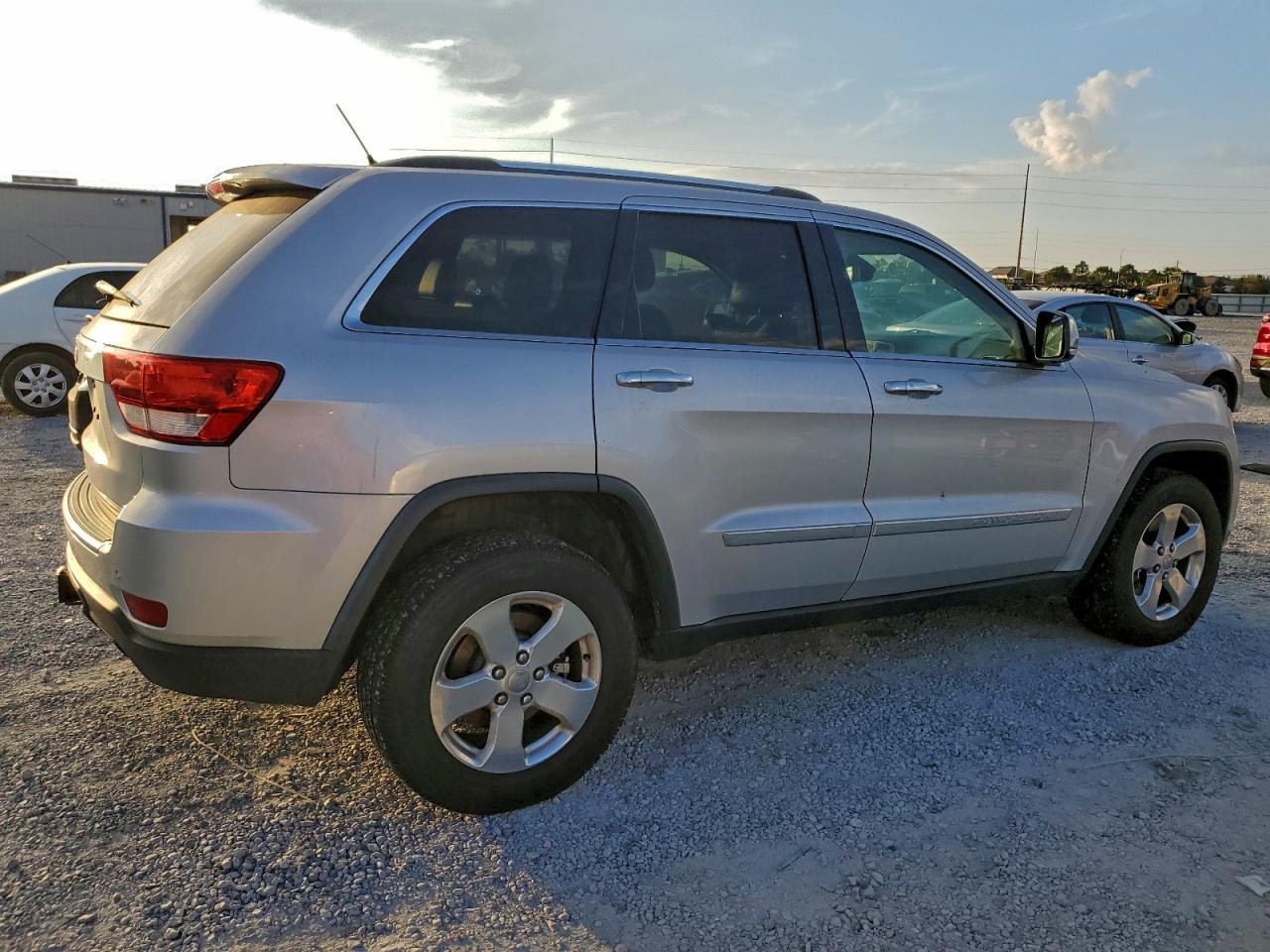 2013 Jeep Grand Cherokee Limited - zdjęcie 3