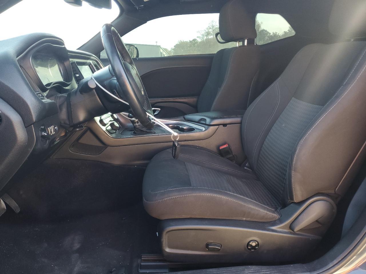 2017 Dodge Challenger Sxt - zdjęcie 7