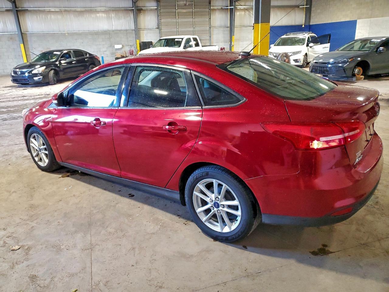 2015 Ford Focus - zdjęcie 2