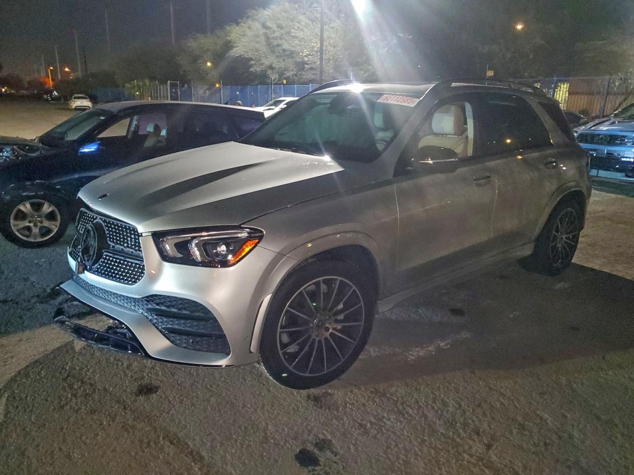 2021 Mercedes-Benz GLE - zdjęcie główne