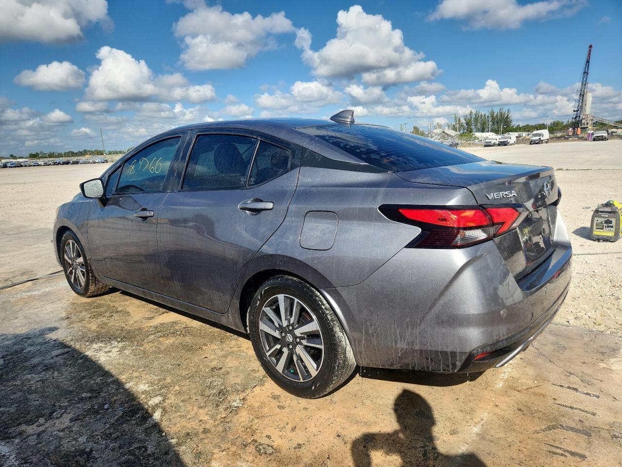 2021 Nissan Versa Sv - zdjęcie 2