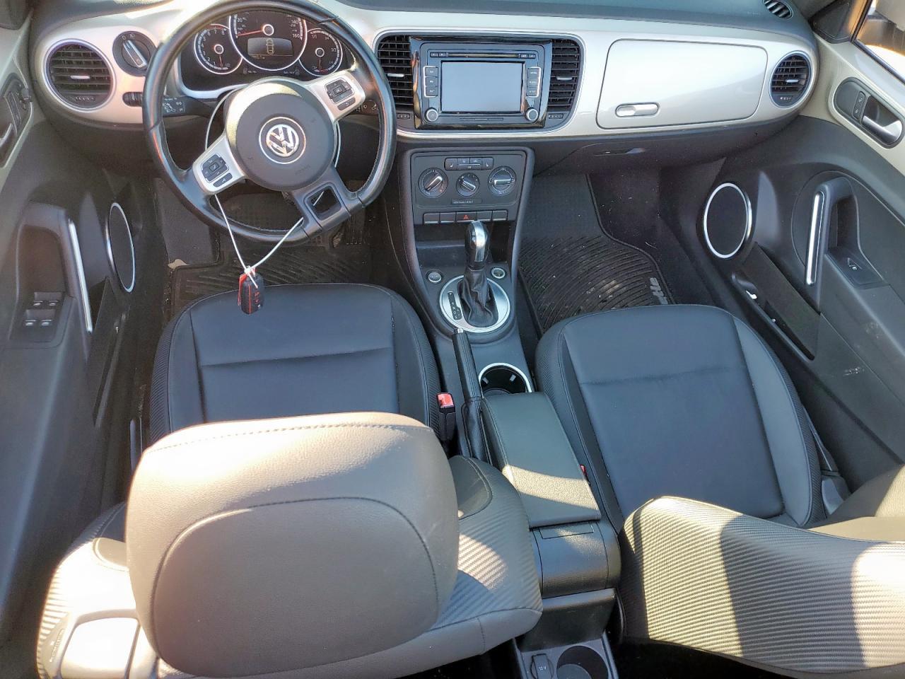 2013 Volkswagen Beetle - zdjęcie 8